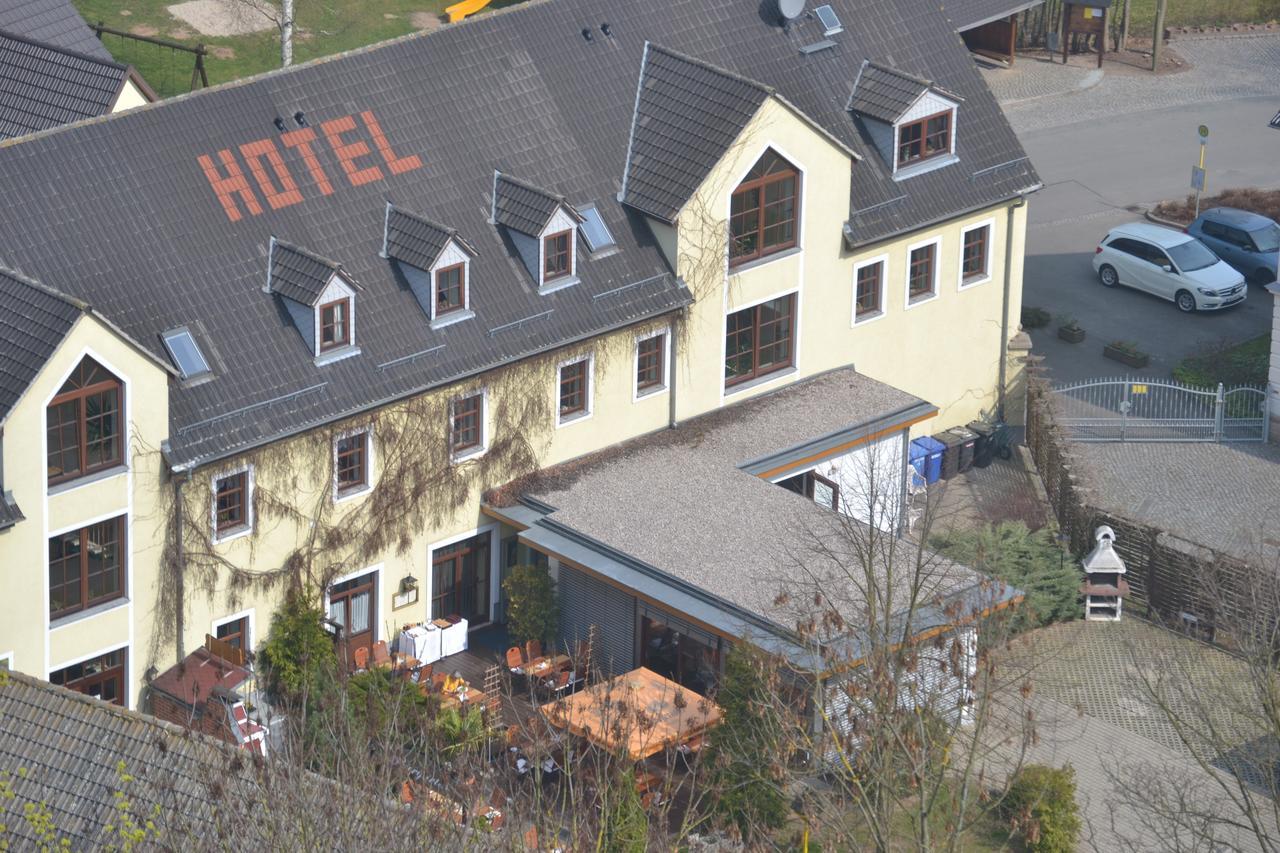 Elegant-Hotel "Zur Burg" Posterstein Экстерьер фото